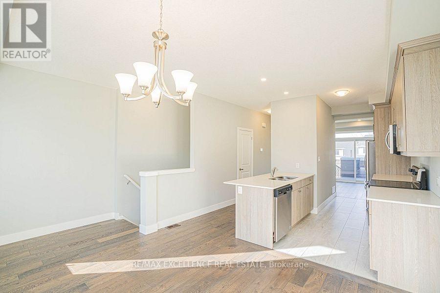 172 - 177 Edge Valley Road, London East, ON - Indoor