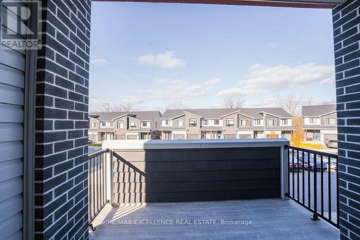 172 - 177 Edge Valley Road, London East, ON - Outdoor