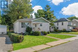 323 NORTH CAYUGA STREET W Haldimand, ON N1A 1P4