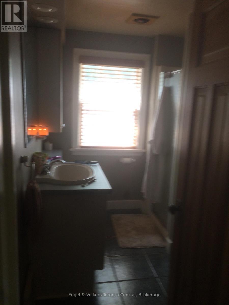 639 14Th Street W, Owen Sound, ON - Indoor Photo Showing Other Room