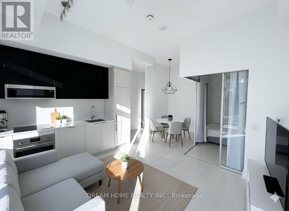 715 - 308 Jarvis Street, Toronto, ON - Indoor Photo Showing Living Room