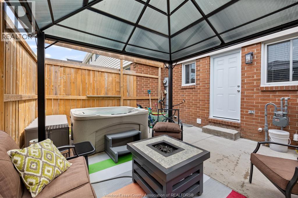 330 Fryer Street, Amherstburg, ON - Outdoor With Deck Patio Veranda With Exterior