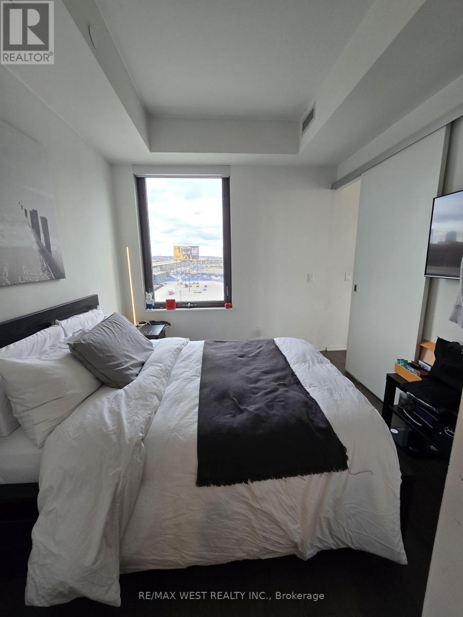 617 - 12 Bonnycastle Street, Toronto, ON - Indoor Photo Showing Bedroom
