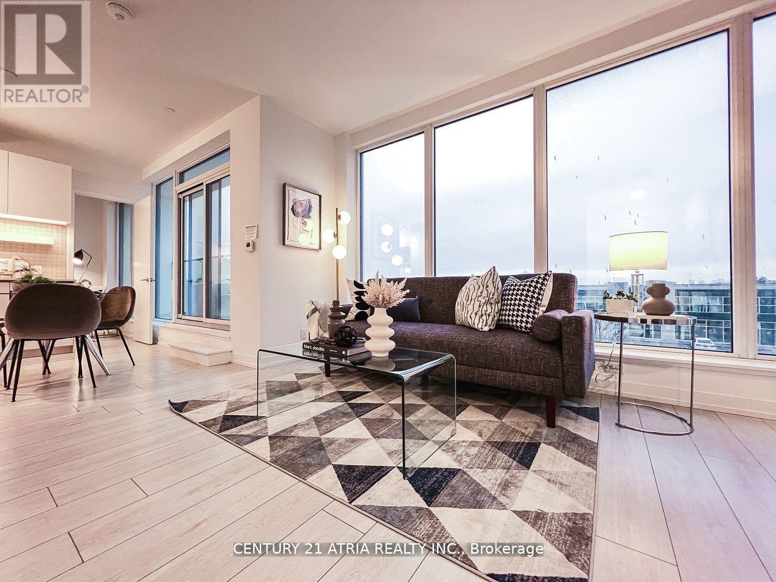 202 - 950 Portage Parkway, Vaughan, ON - Indoor Photo Showing Living Room