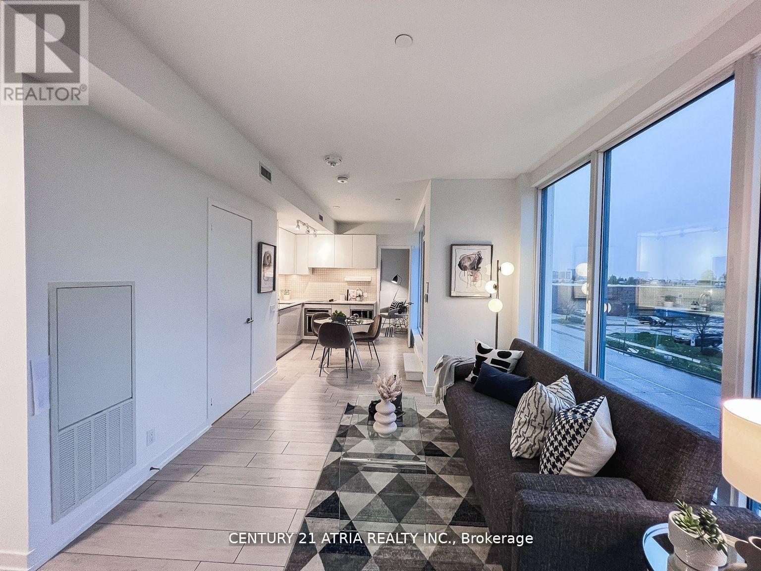 202 - 950 Portage Parkway, Vaughan, ON - Indoor Photo Showing Living Room