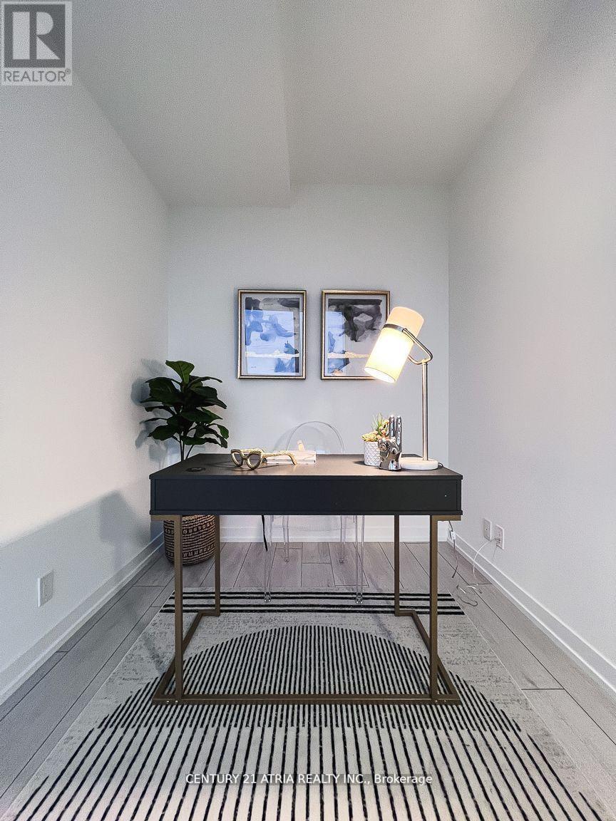 202 - 950 Portage Parkway, Vaughan, ON - Indoor