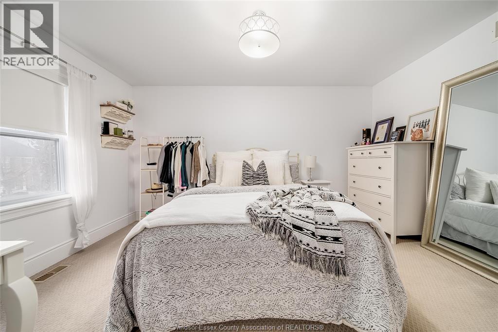6186 Silver Maple, Lasalle, ON - Indoor Photo Showing Bedroom