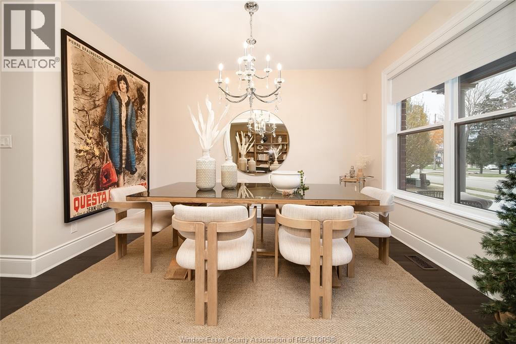 6186 Silver Maple, Lasalle, ON - Indoor Photo Showing Dining Room