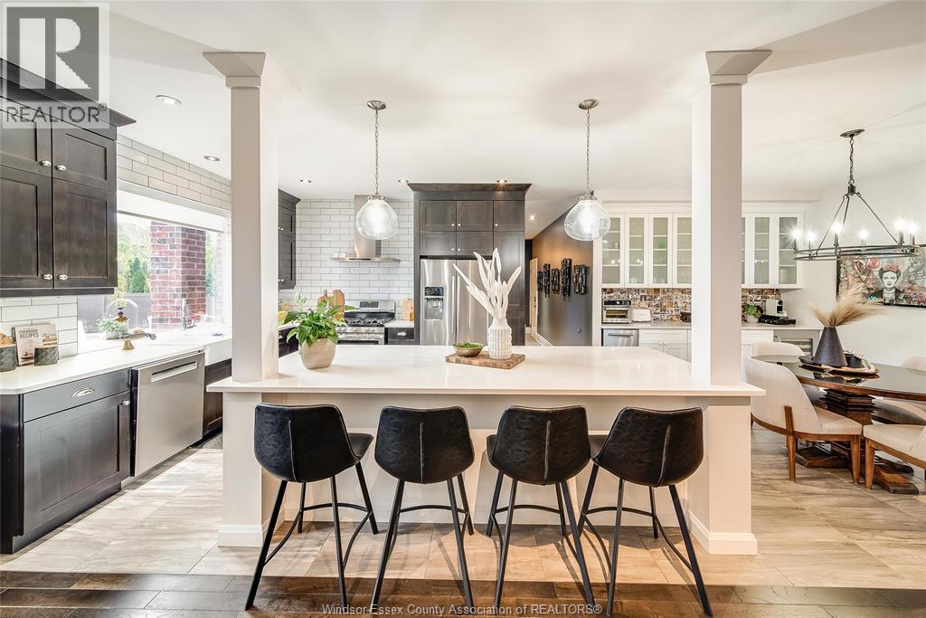 6186 Silver Maple, Lasalle, ON - Indoor Photo Showing Kitchen With Upgraded Kitchen