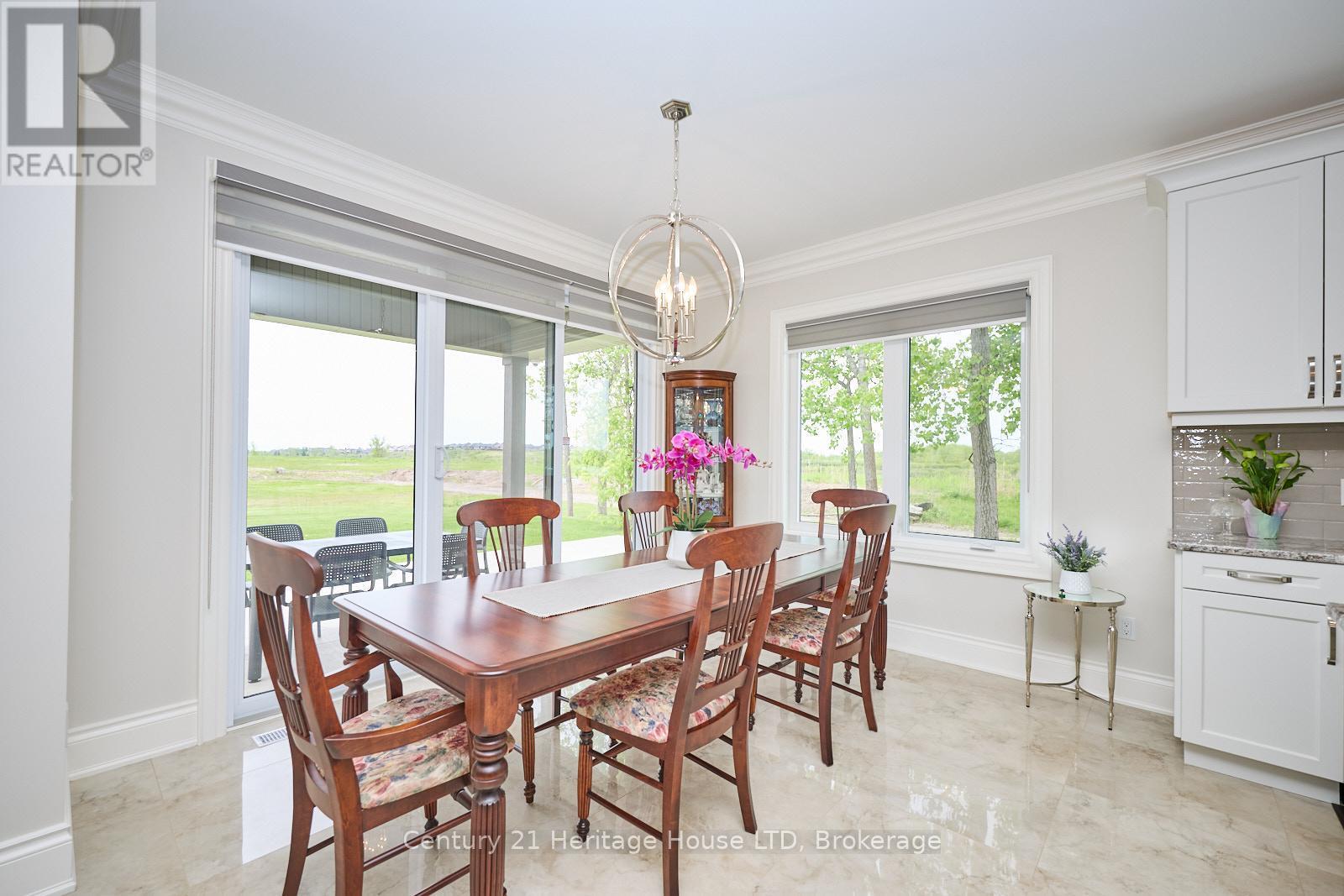 17 Biggar Road, Thorold (Port Robinson), ON - Indoor Photo Showing Dining Room