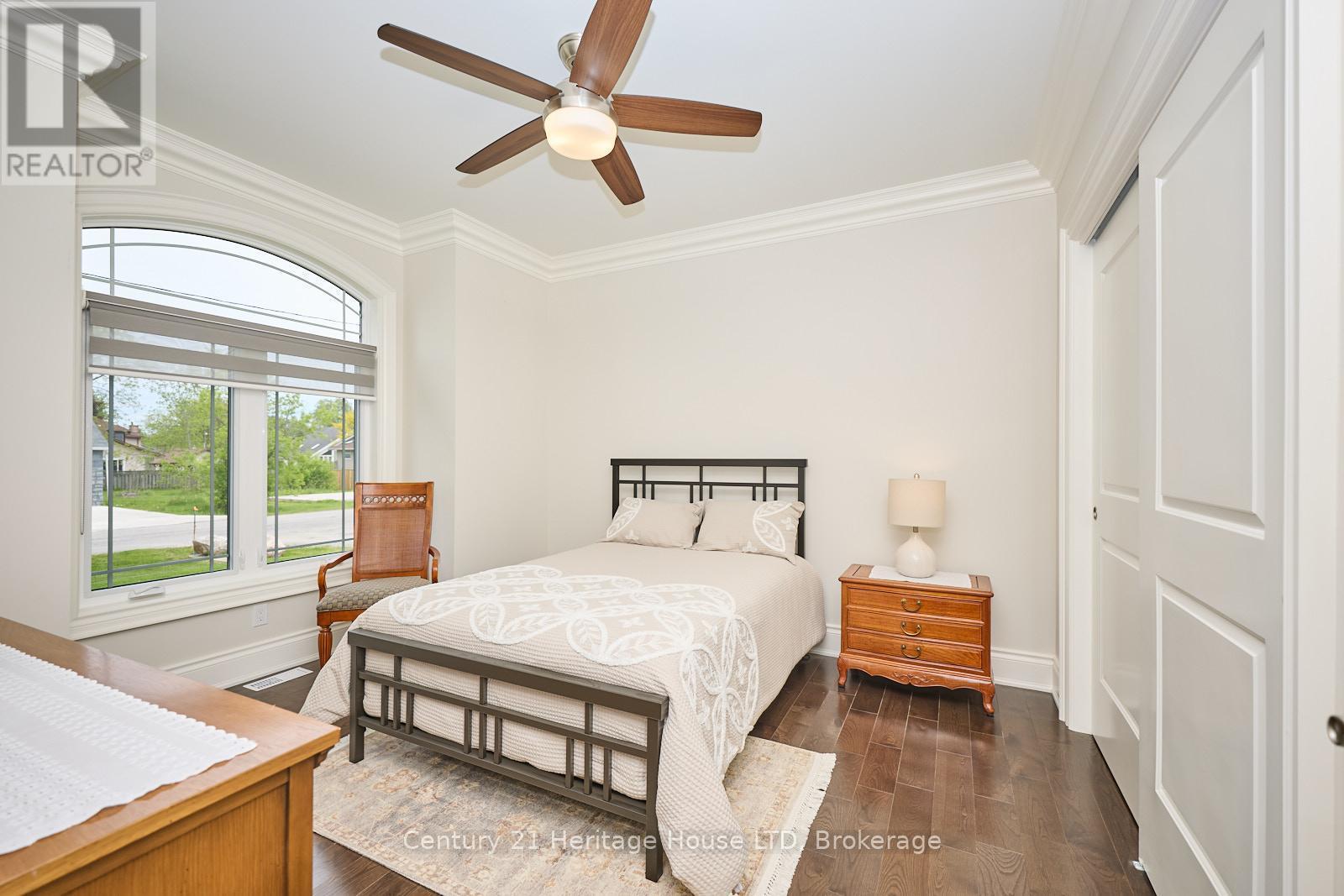 17 Biggar Road, Thorold (Port Robinson), ON - Indoor Photo Showing Bedroom