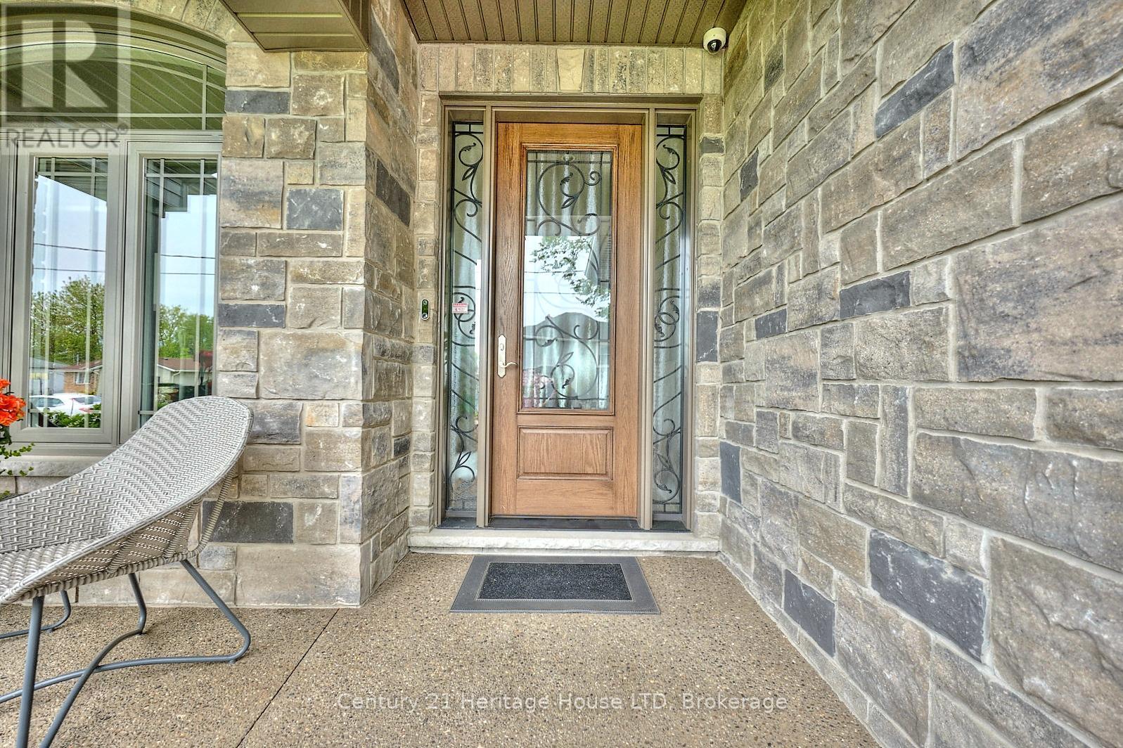 17 Biggar Road, Thorold (Port Robinson), ON - Outdoor With Exterior