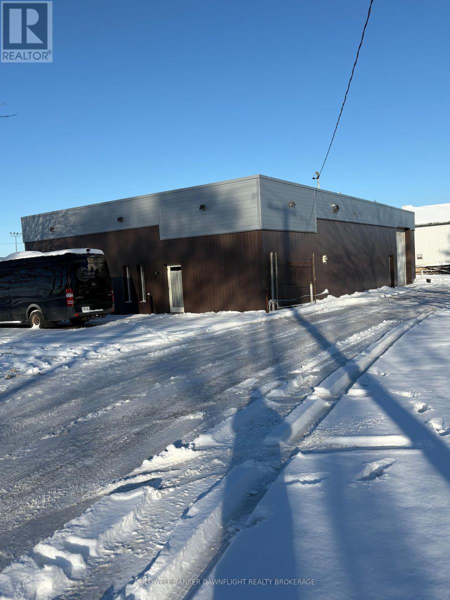 180 Victoria Street W, South Huron (Exeter), ON