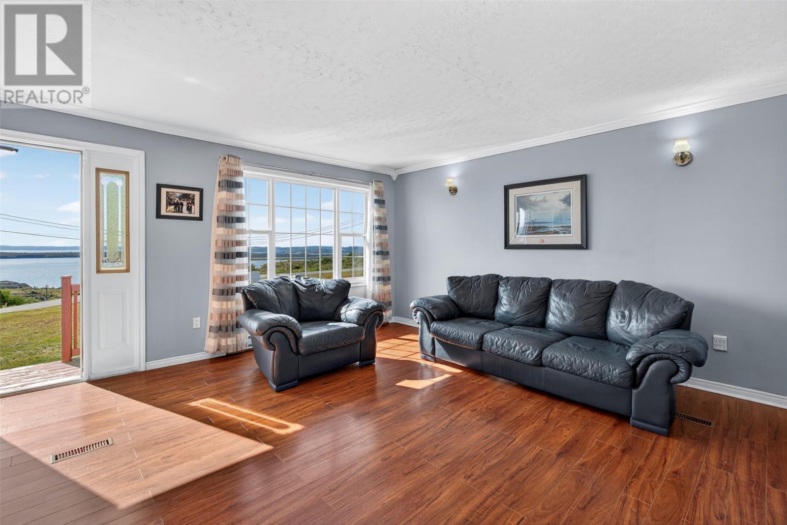 13 Mccarthys Road, Upper Island Cove, NL - Indoor Photo Showing Living Room