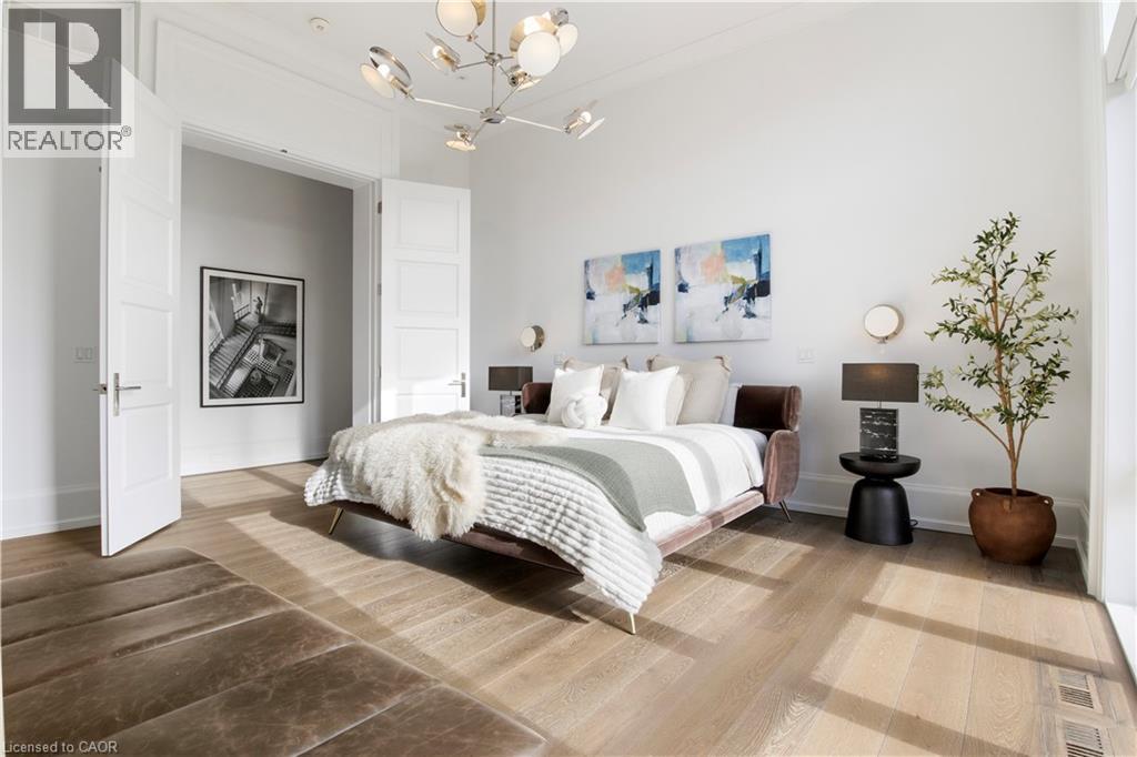 31 Reid Court, Puslinch, ON - Indoor Photo Showing Bedroom