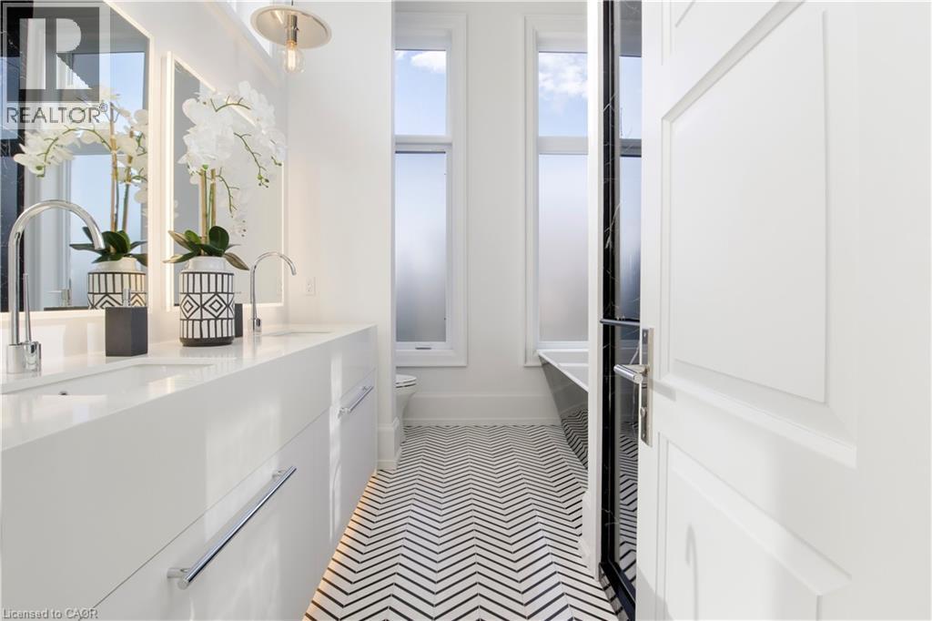 31 Reid Court, Puslinch, ON - Indoor