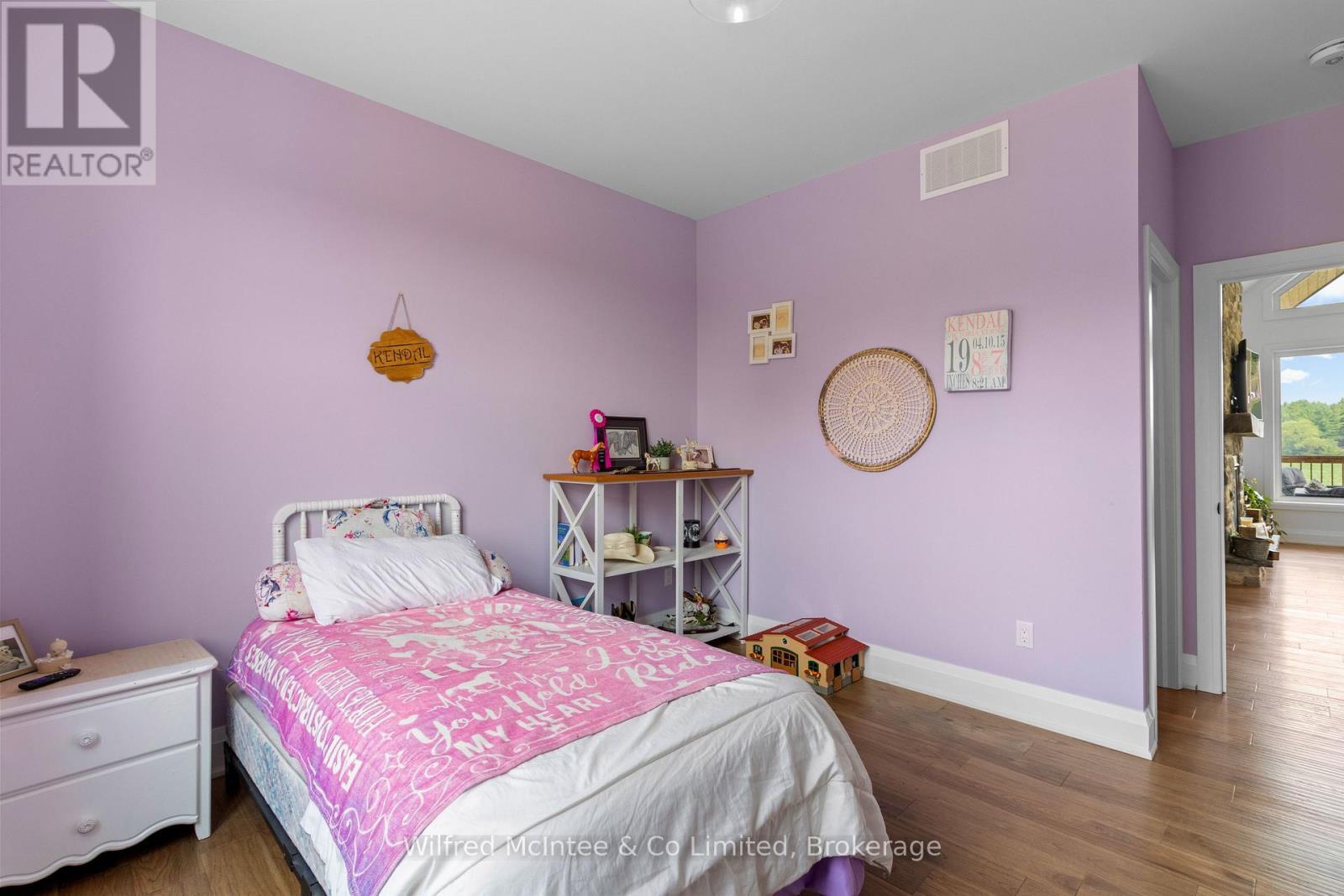 574461 Sideroad 40, West Grey, ON - Indoor Photo Showing Bedroom
