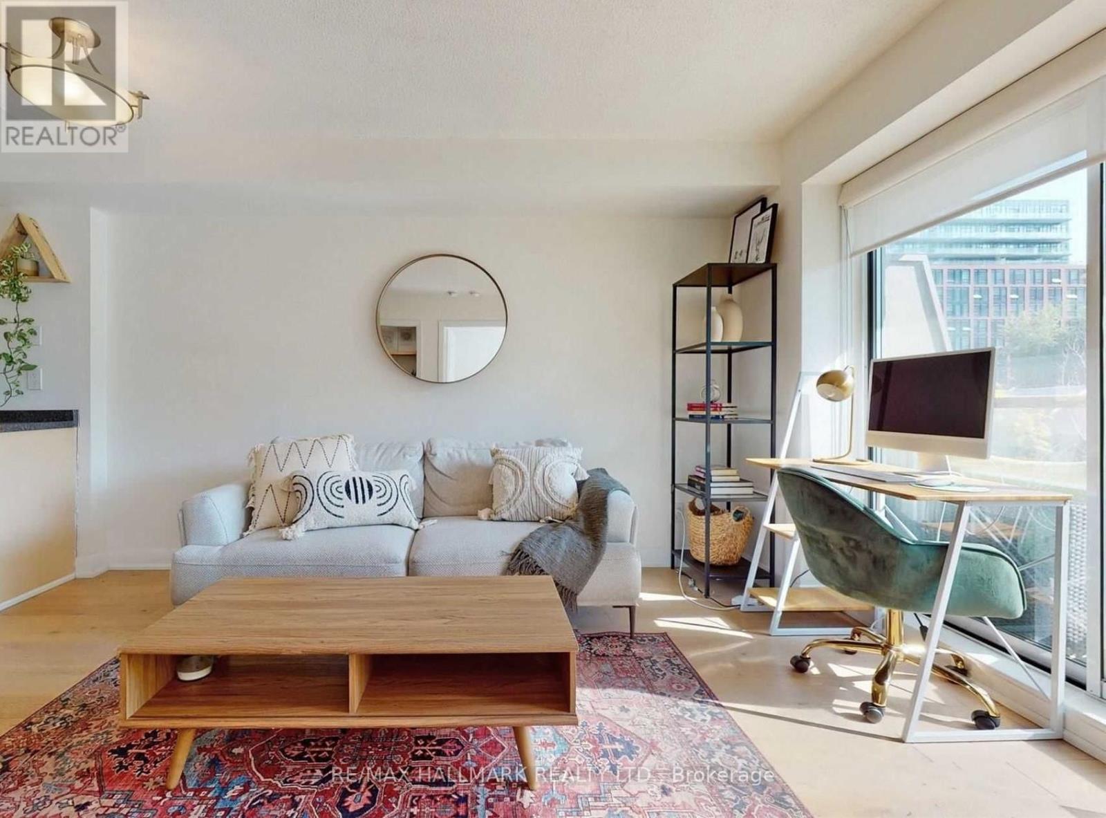 408 - 140 Bathurst Street, Toronto, ON - Indoor