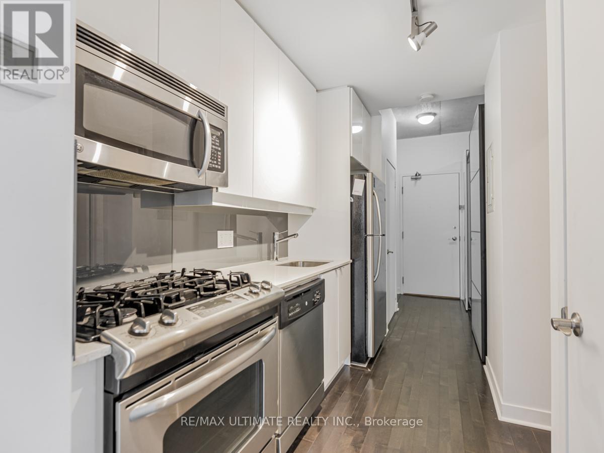 705 - 127 Queen Street E, Toronto, ON - Indoor Photo Showing Kitchen