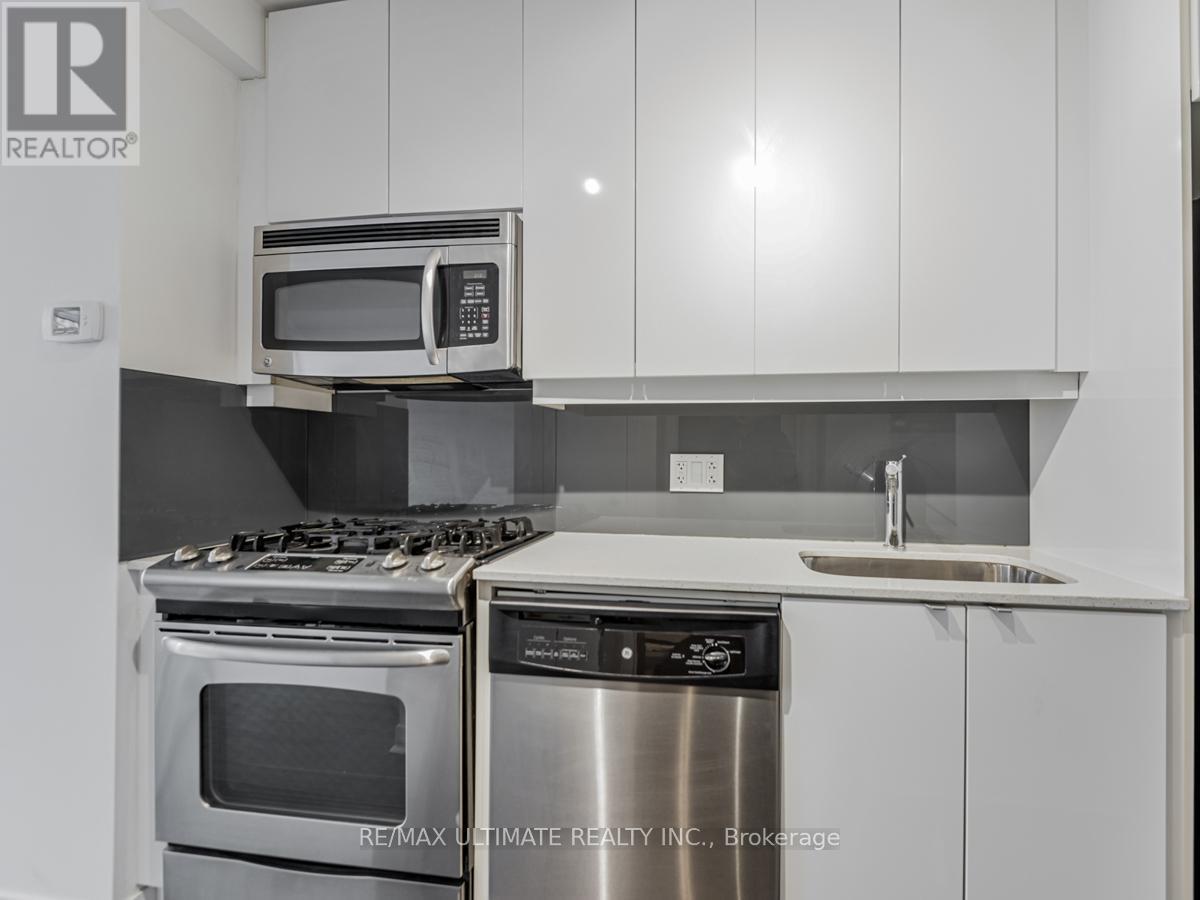705 - 127 Queen Street E, Toronto, ON - Indoor Photo Showing Kitchen
