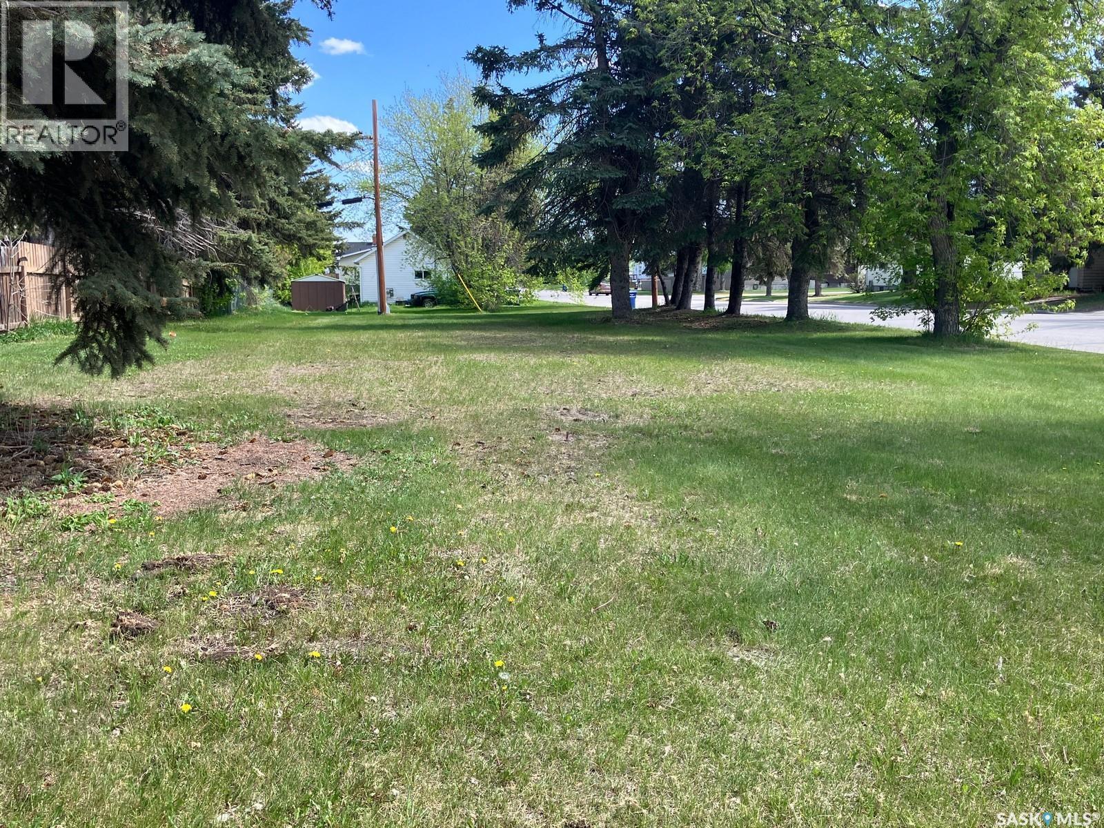 911 7Th Street W, Nipawin, SK