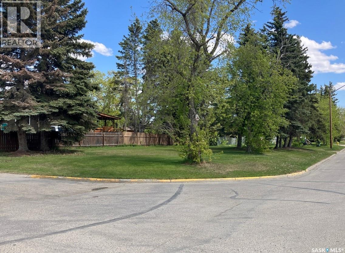 911 7Th Street W, Nipawin, SK