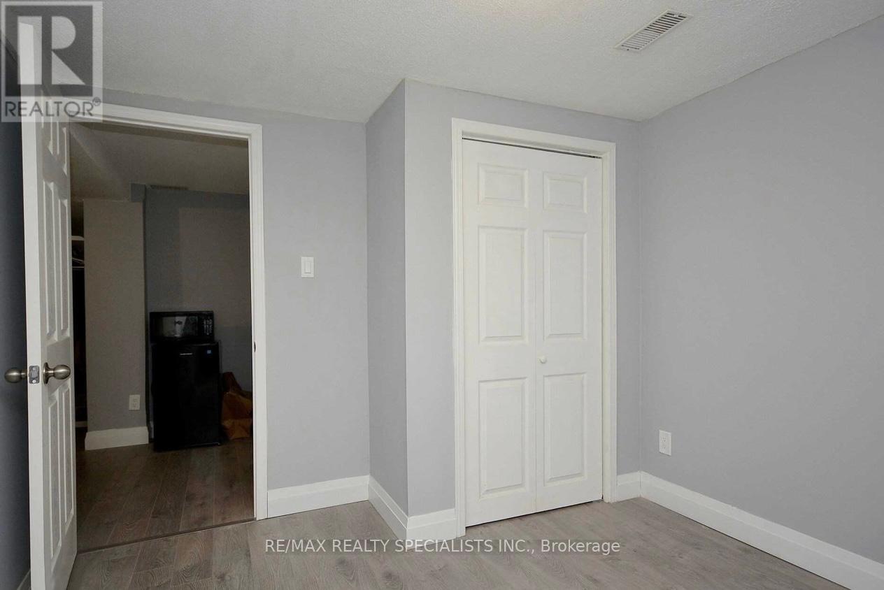 2207 Ridge Landing, Oakville, ON - Indoor Photo Showing Other Room