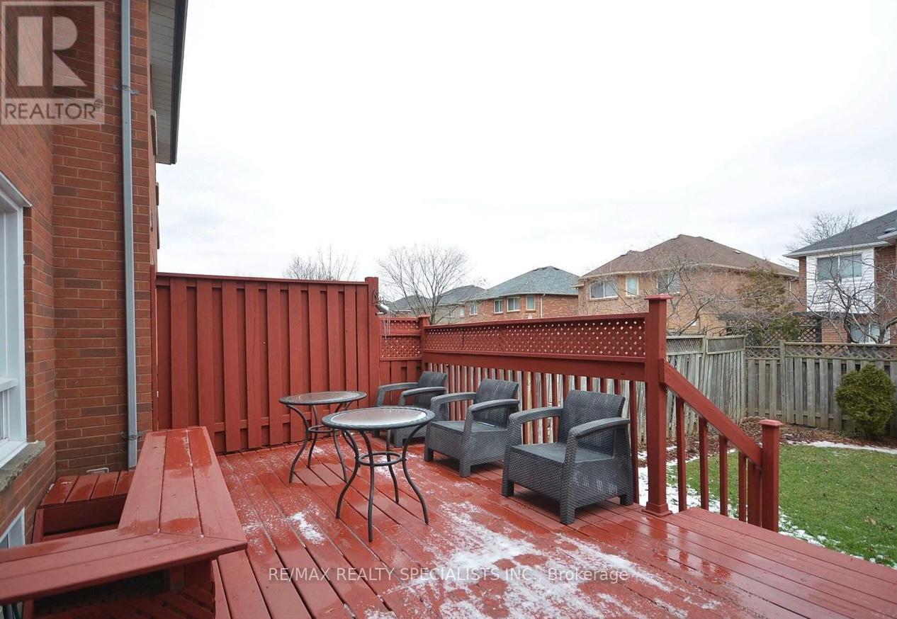 2207 Ridge Landing, Oakville, ON - Outdoor With Deck Patio Veranda With Exterior