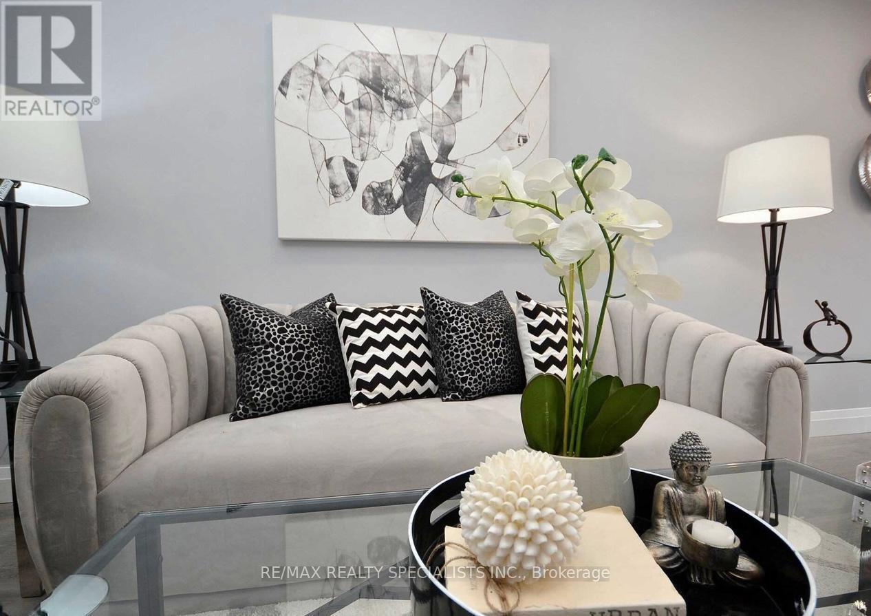 2207 Ridge Landing, Oakville, ON - Indoor