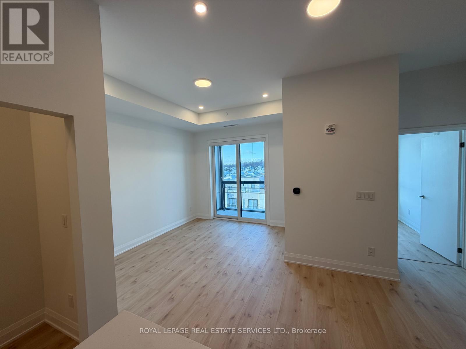 516 - 3250 Carding Mill Trail, Oakville, ON - Indoor Photo Showing Other Room