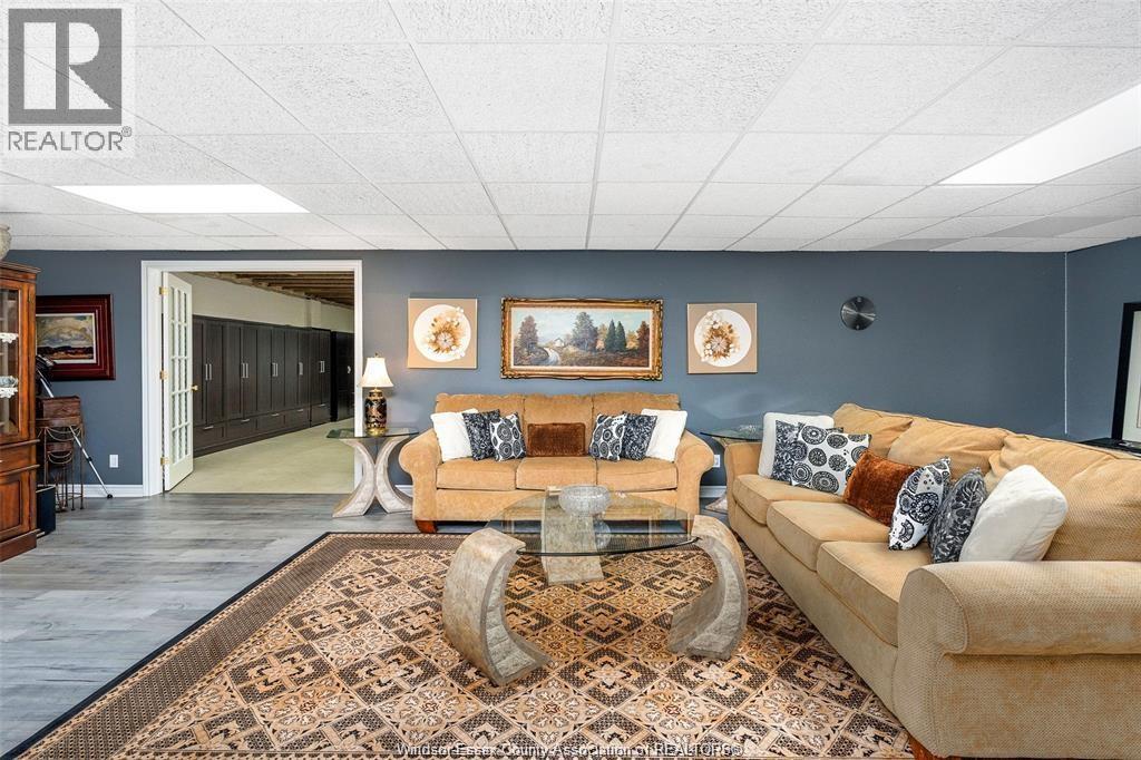 490 Shoreview, Windsor, ON - Indoor