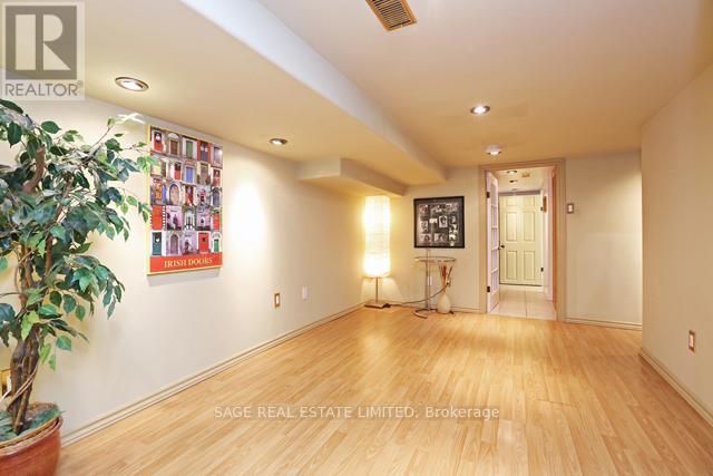 258 Silver Birch Avenue, Toronto, ON - Indoor Photo Showing Other Room