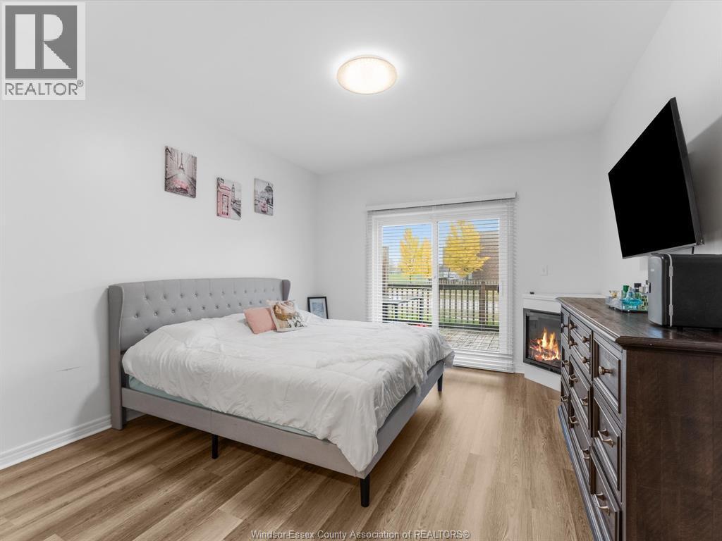 381 Tuscany Crescent, Tecumseh, ON - Indoor Photo Showing Bedroom