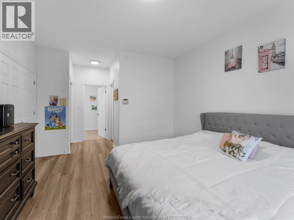 381 Tuscany Crescent, Tecumseh, ON - Indoor Photo Showing Bedroom