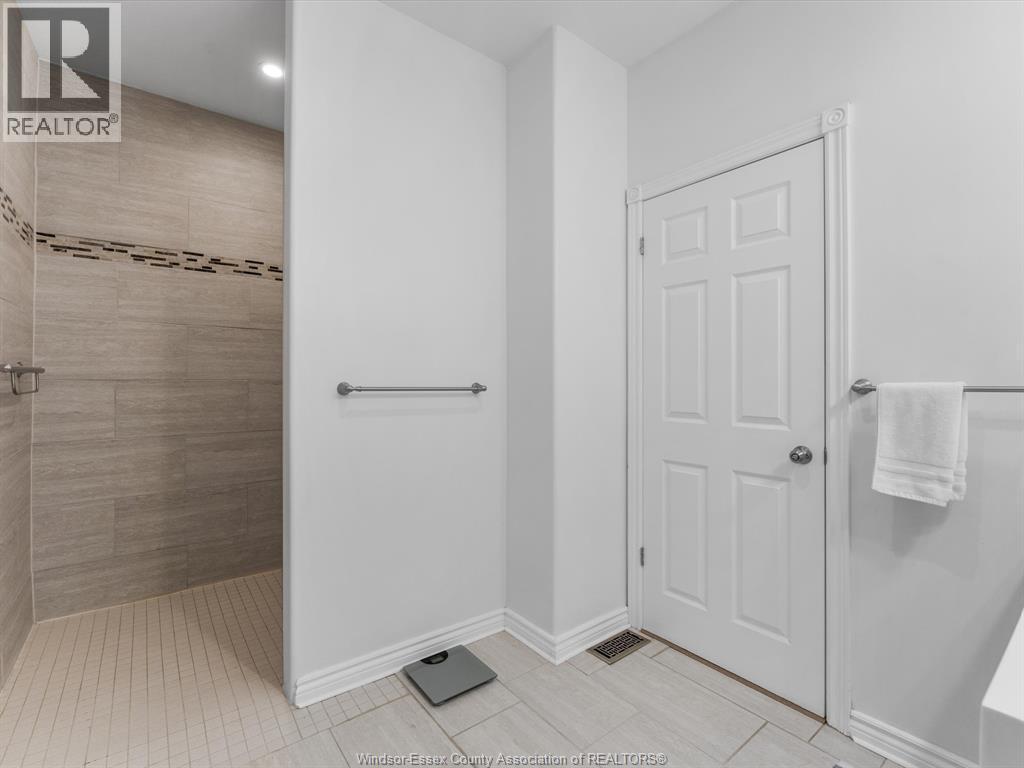 381 Tuscany Crescent, Tecumseh, ON - Indoor