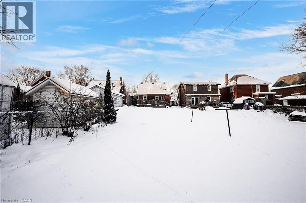 45 Woodland Avenue, Kitchener, ON - Outdoor