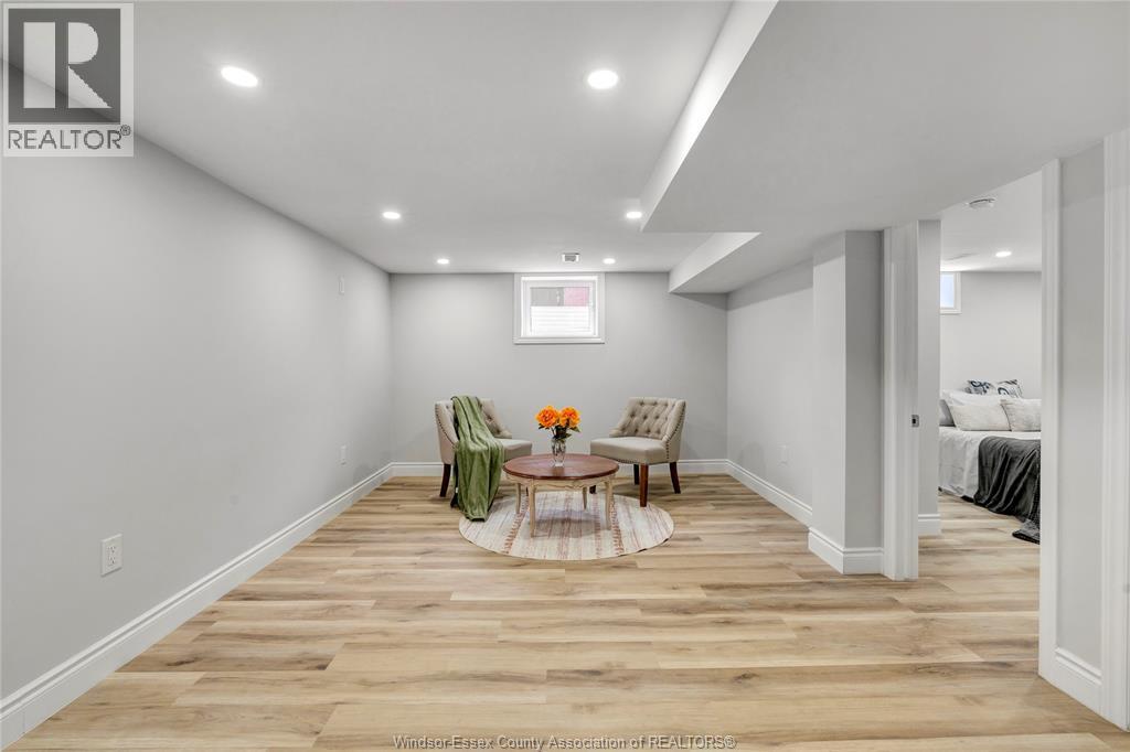 3104 Academy, Windsor, ON - Indoor Photo Showing Other Room