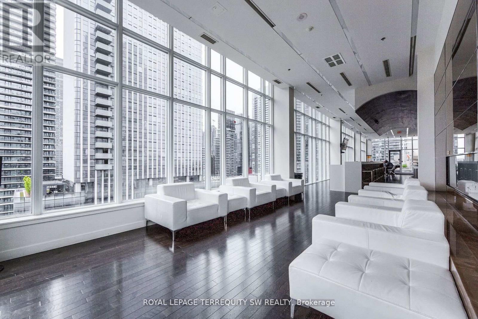 314 - 21 Nelson Street, Toronto, ON - Indoor Photo Showing Other Room