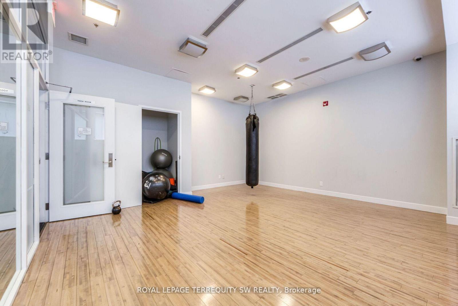 314 - 21 Nelson Street, Toronto, ON - Indoor Photo Showing Other Room