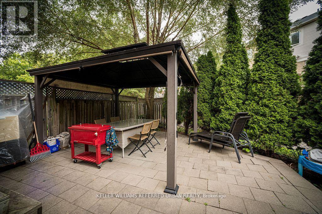 68 - 16 Sprucedale Way, Whitby, ON - Outdoor