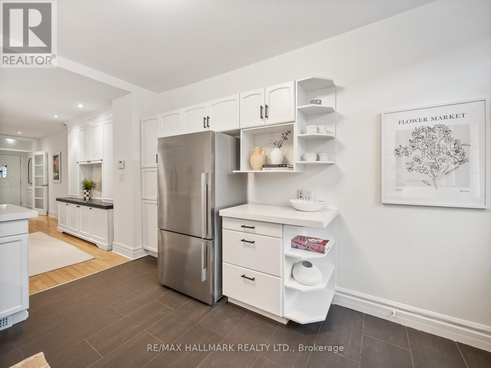 132 Withrow Avenue, Toronto, ON - Indoor Photo Showing Kitchen