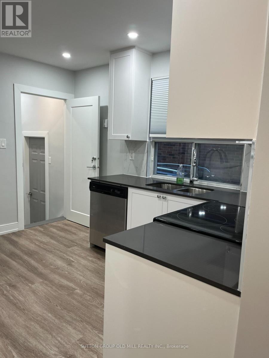 Main Floor - 97 Twelfth Street, Toronto, ON - Indoor Photo Showing Kitchen