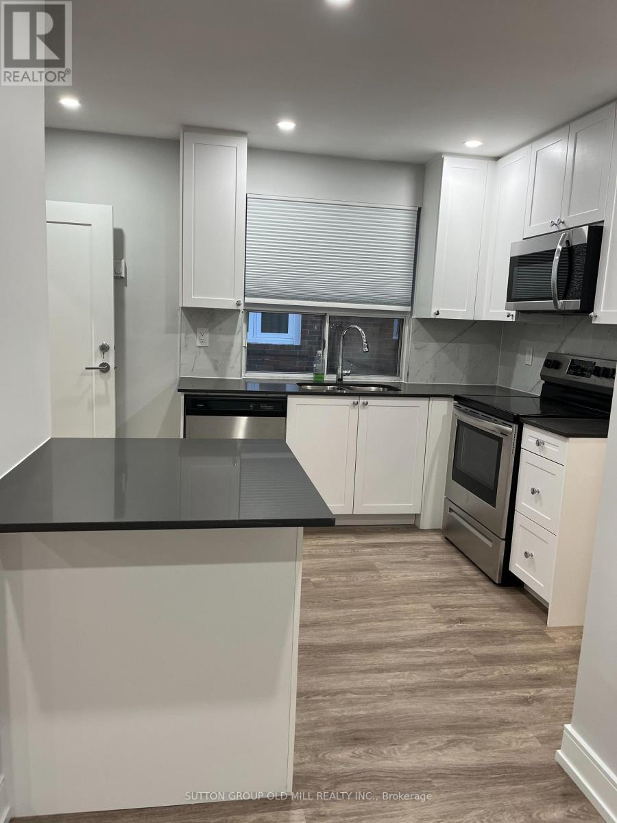 Main Floor - 97 Twelfth Street, Toronto, ON - Indoor Photo Showing Kitchen
