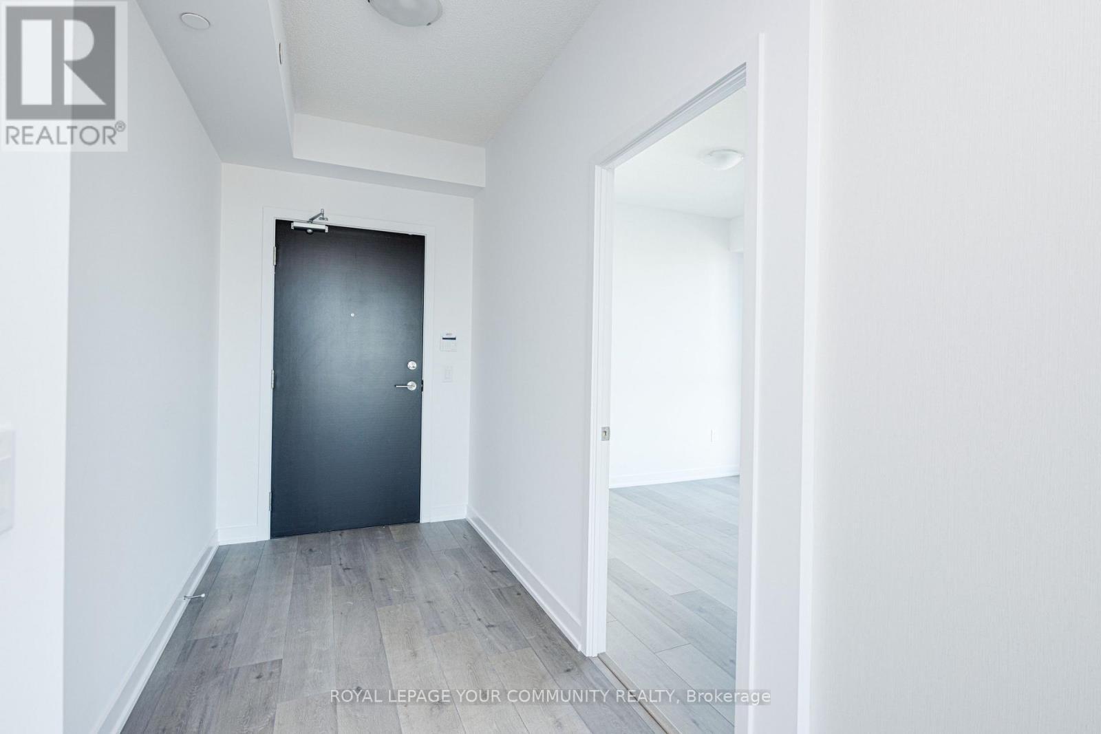 1801 - 38 Honeycrisp Crescent, Vaughan, ON - Indoor Photo Showing Other Room