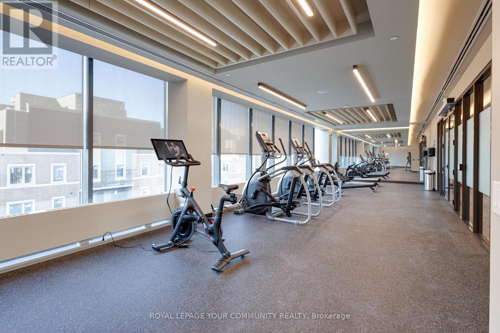 1801 - 38 Honeycrisp Crescent, Vaughan, ON - Indoor Photo Showing Gym Room