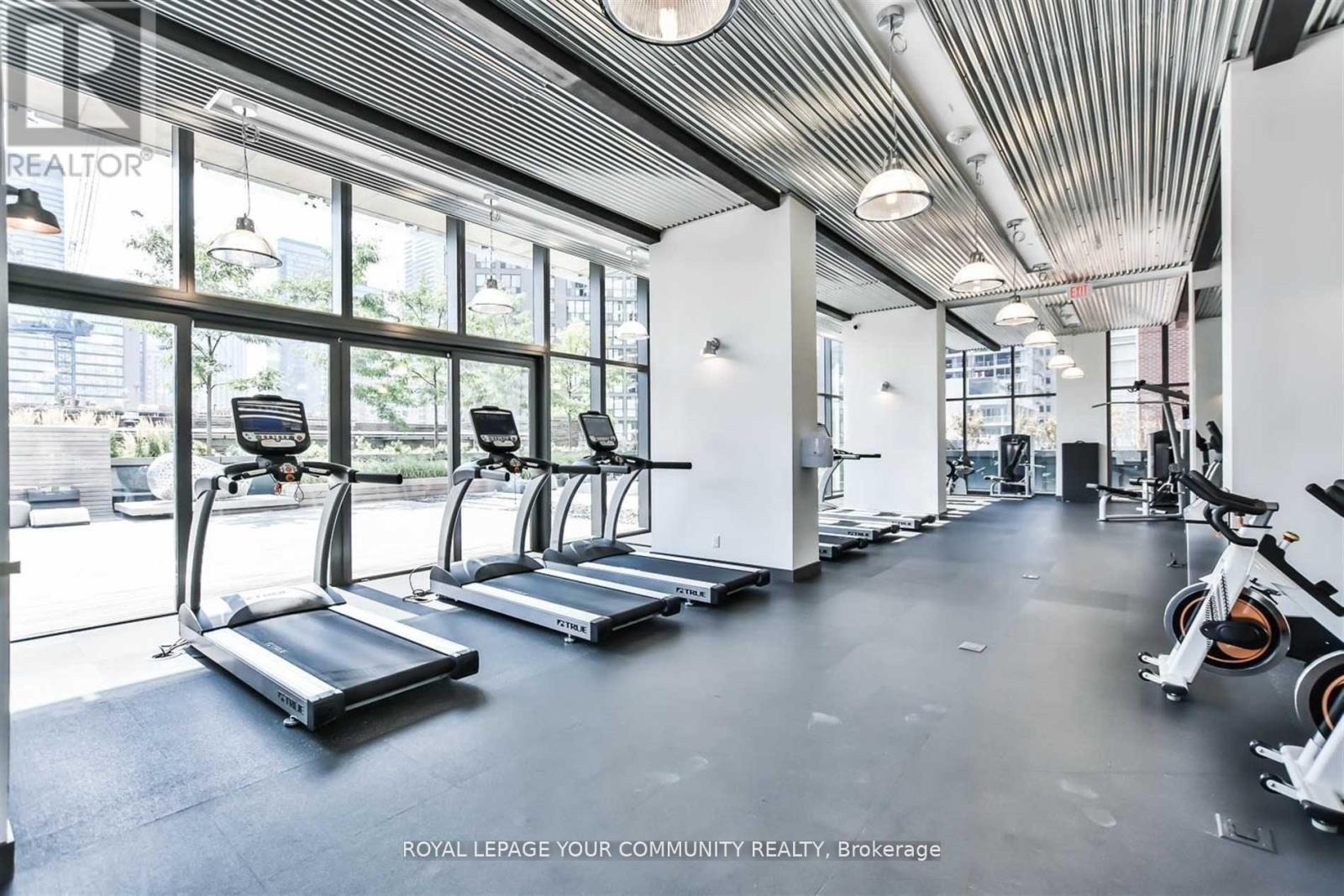 1701 - 5 St Joseph Street, Toronto, ON - Indoor Photo Showing Gym Room