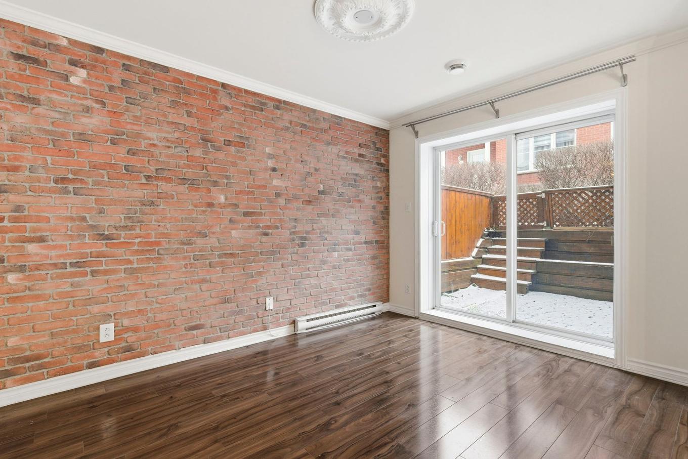 Salon - 6690 Rue Claudel, Brossard, QC - Indoor Photo Showing Other Room