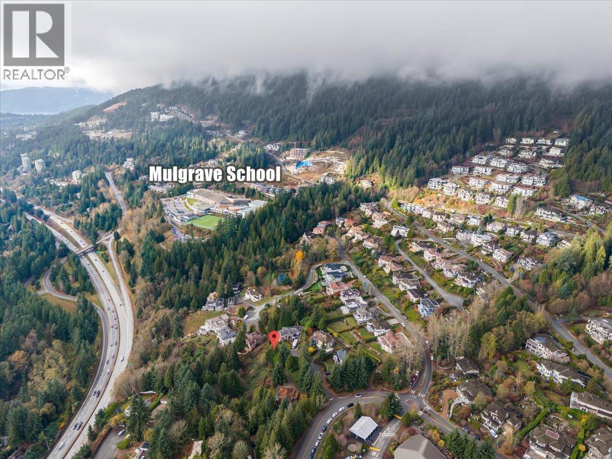 2320 Chairlift Close, West Vancouver, BC