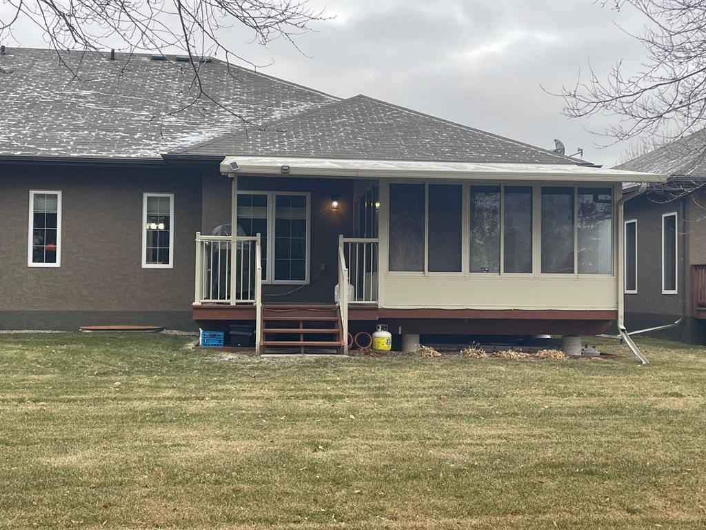20 Bayhill Crescent, Brandon, MB - Outdoor
