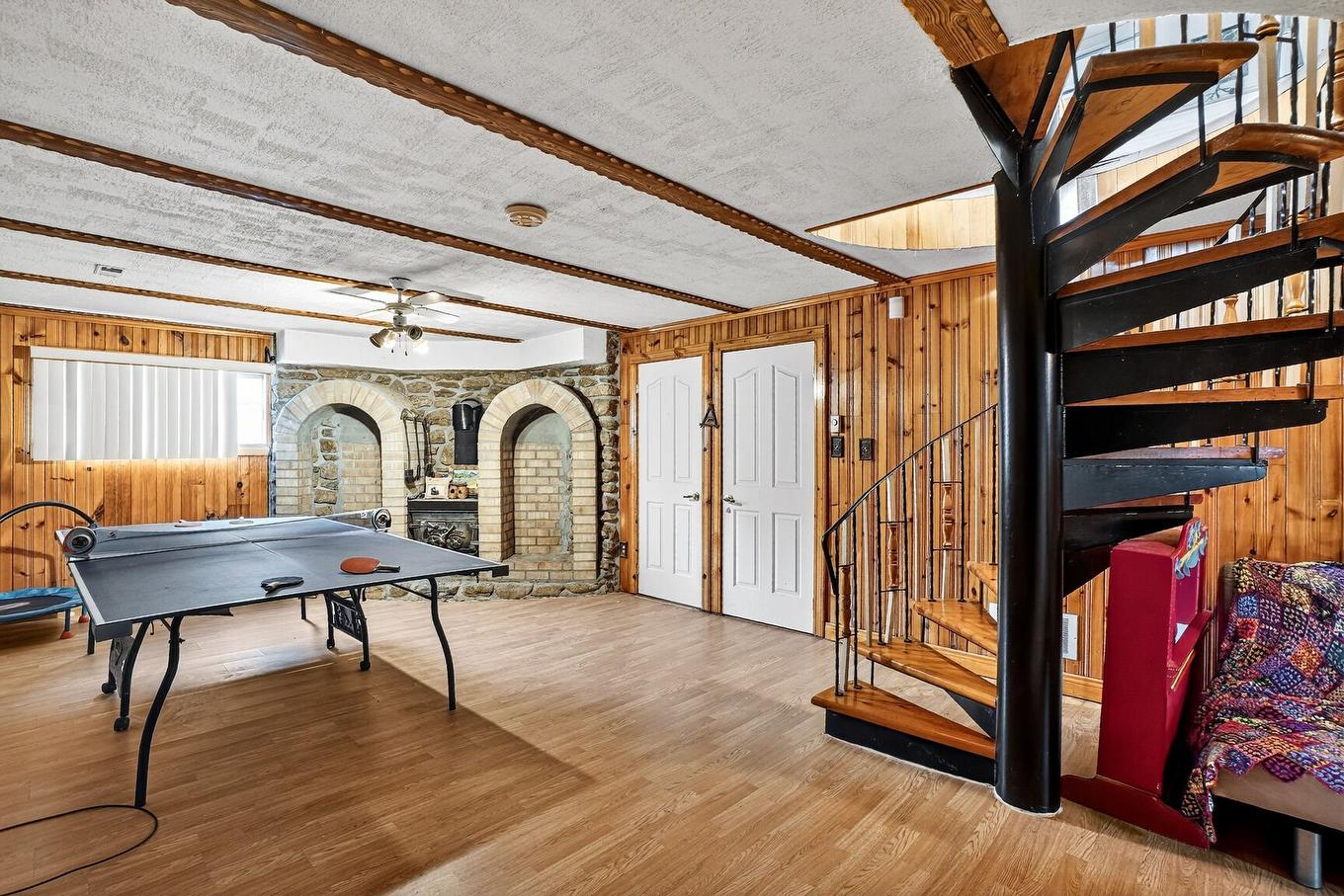 Family room - 14 Rue St-Luc, Châteauguay, QC - Indoor Photo Showing Other Room